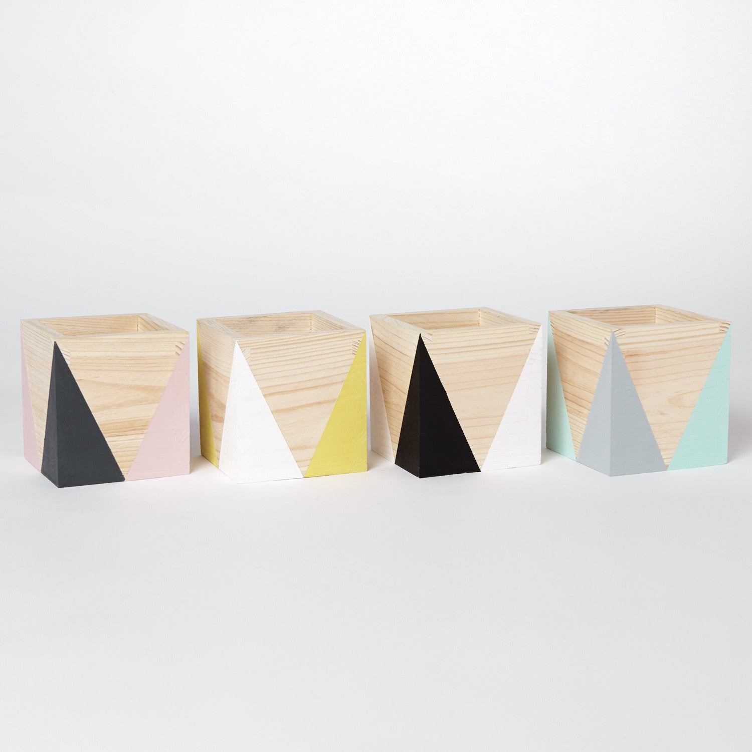 Geometric wooden pot - Happy Little Folks