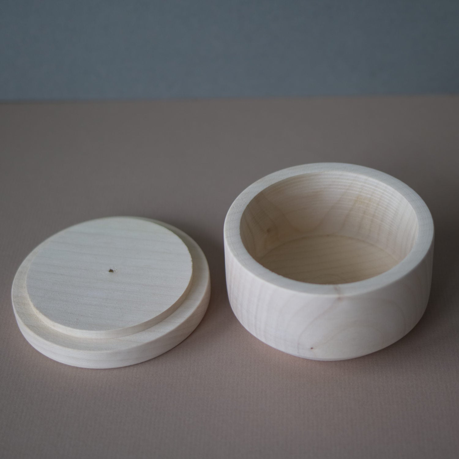 Small wooden box with lid - Happy Little Folks