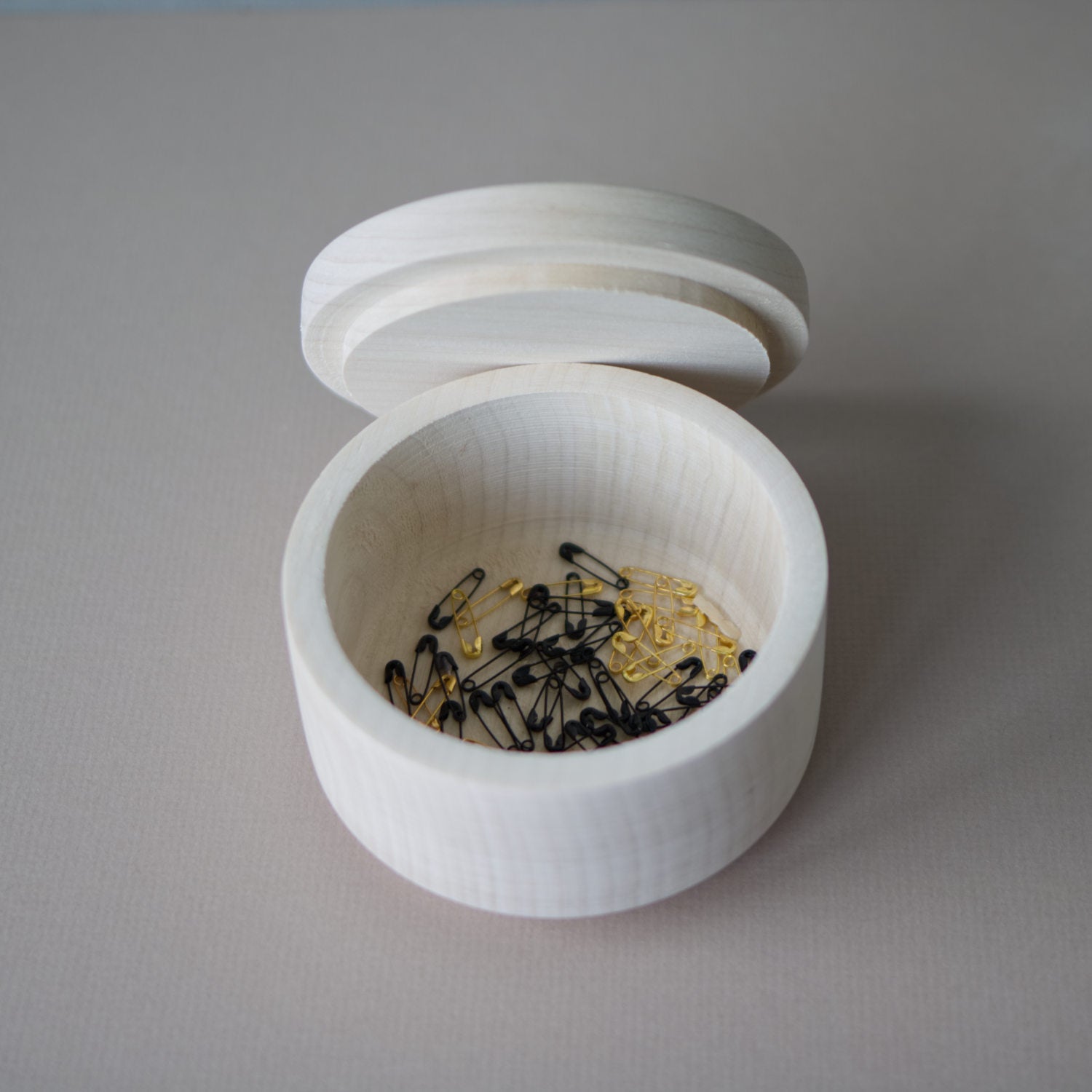 Small wooden box with lid - Happy Little Folks