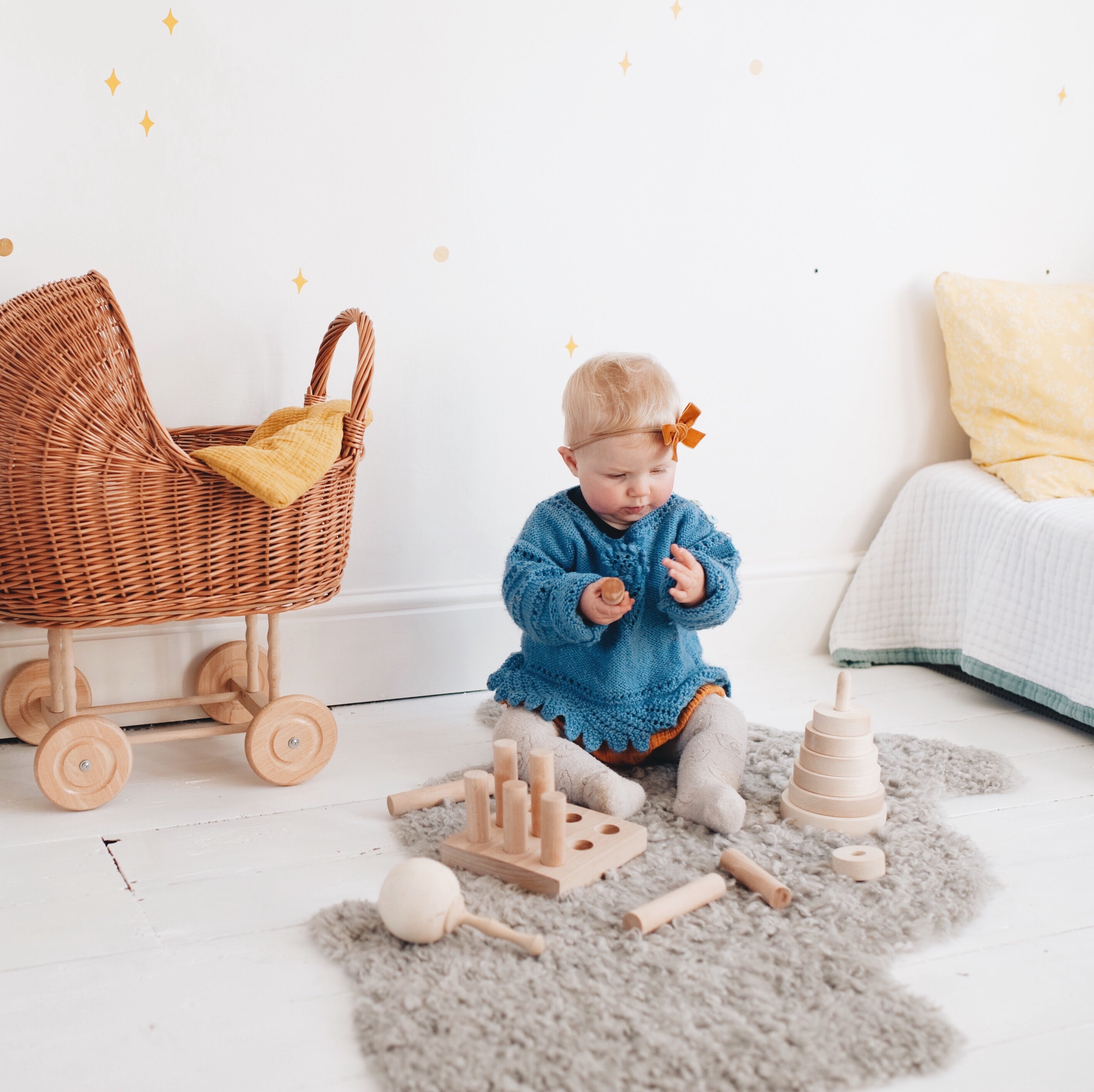 Wooden stacking pyramid - Natural - Happy Little Folks